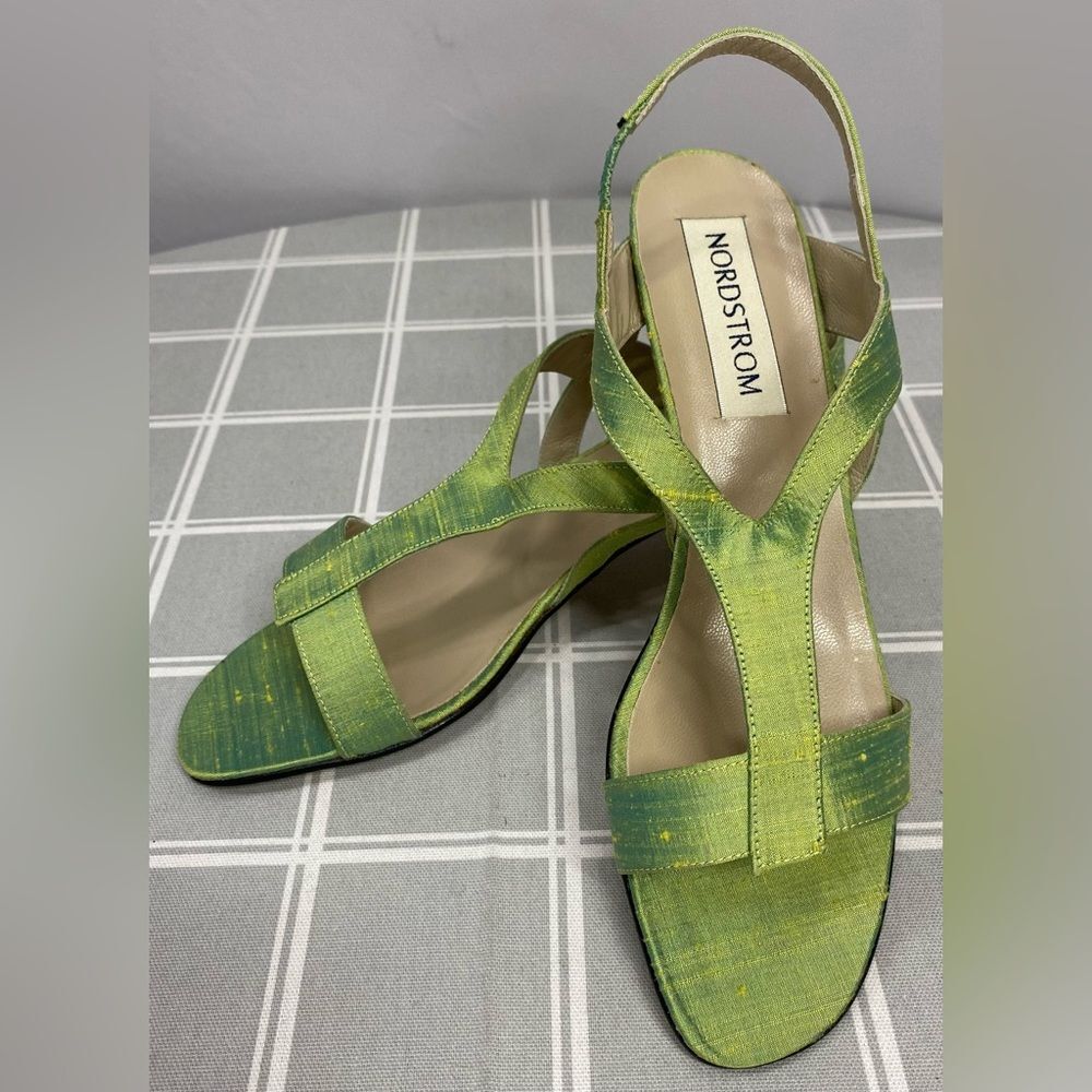New Nordstrom T Strap Green Yellow Sandals Womens Sz 8 N Pump Heel Strappy Shoes